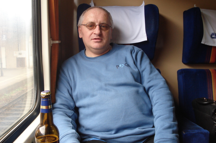Miloš ve vlaku